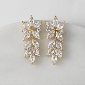 New! Never worn. Bridal drop style earrings.